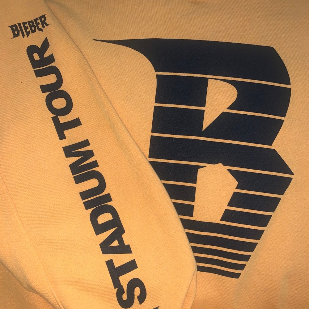 Justin Bieber sweater